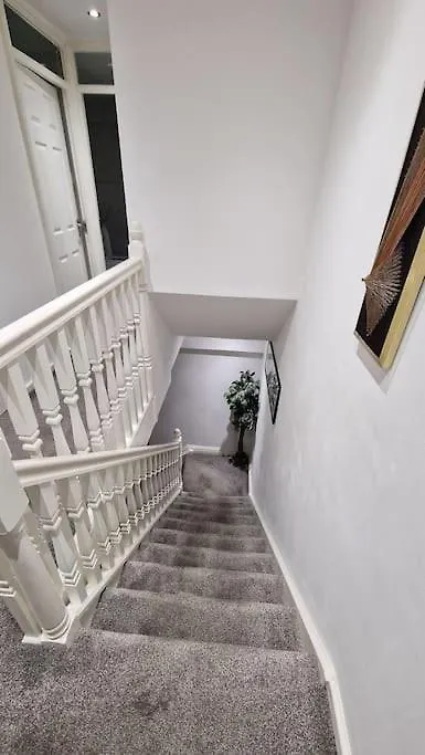 Lizola Homes Rooms Dagenham United Kingdom